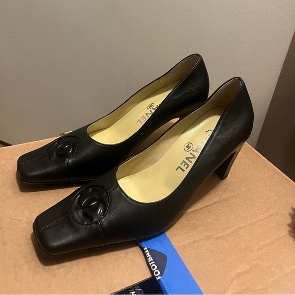 Chanel Heels Black - Picture 3 of 7